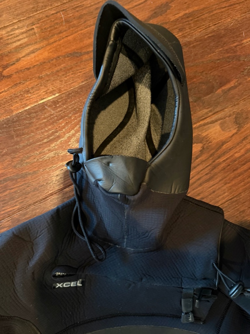 XCEL 6T Women's Infiniti 5/4 Hooded Fullsuit - Picture 5 of 8